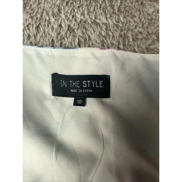 In The Style Maternity Darby Dress Puff Sleeve Multi US 6- UK 10 New - Picture 7 of 16